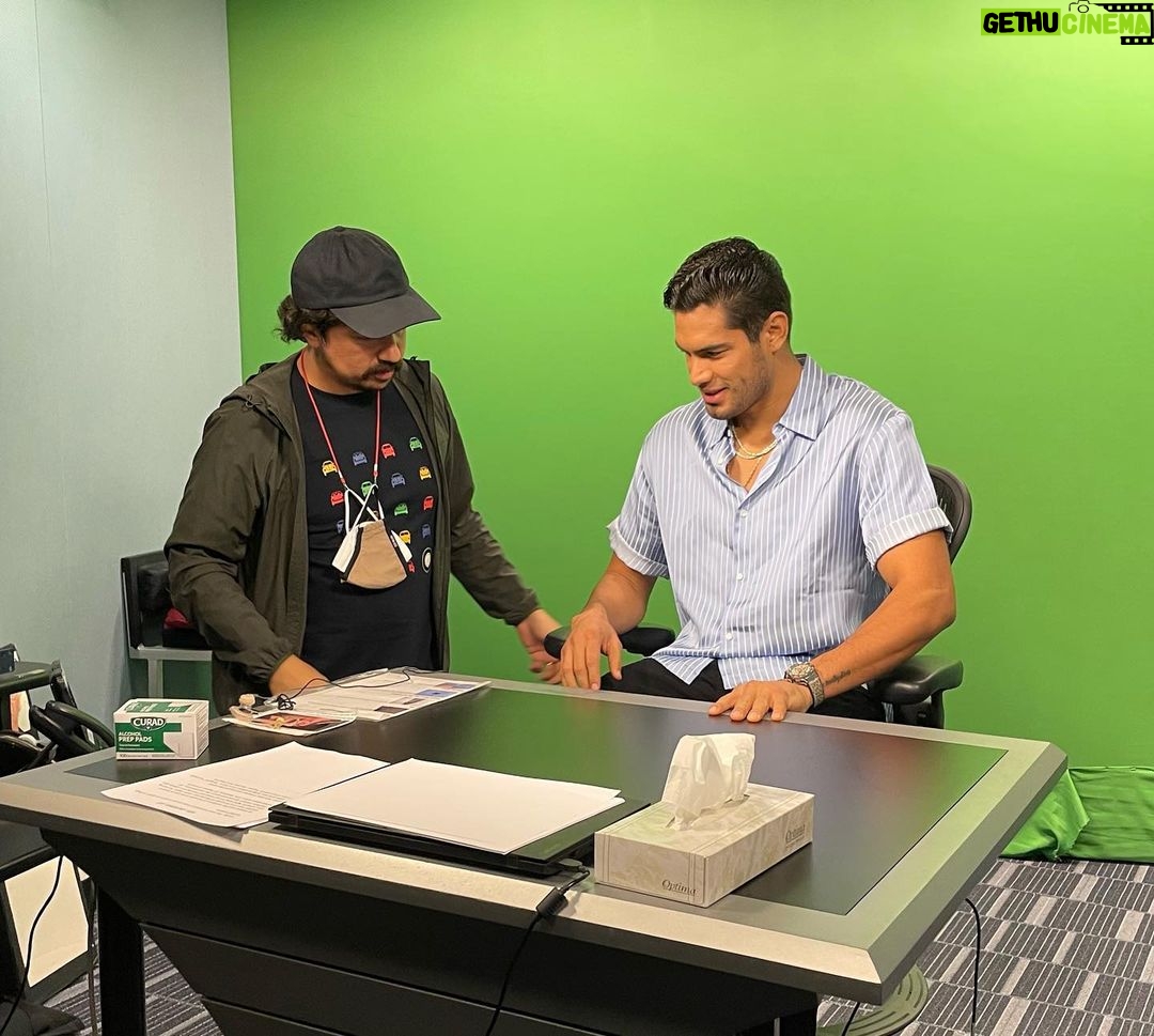 Gilberto Ramírez Instagram - Thanks for having me @espn @ahoraonuncaespn @disney 🥊🥊🥊. #boxing #boxeo #espn #fight #sports #sportscenter #abudhabi #uae