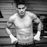 Gilberto Ramírez Instagram - Los campeones no se hacen en el gimnasio, se hacen desde algo que está en su interior un deseo, un sueño, una visión. #arree #vengaquienvenga #zapariboxing #GR excelente sábado. photo credit: @el_pato_17