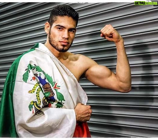Gilberto Ramírez Instagram - 9 de abril es la fecha tan esperada con la bandera en alto #arre #vengaquienvenga #zapariboxing #GR photo credit @4mikeywilliams