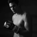 Gilberto Ramírez Instagram - Cuando todo parece ir en tu contra, recuerda que el avión despega con viento en contra no a favor.😎👊 El único modo de hacer un gran trabajo, es amar lo qué haces. #fyp #box #boxeo #campeón #instagood #insta #model #motivation #life #lifestyle