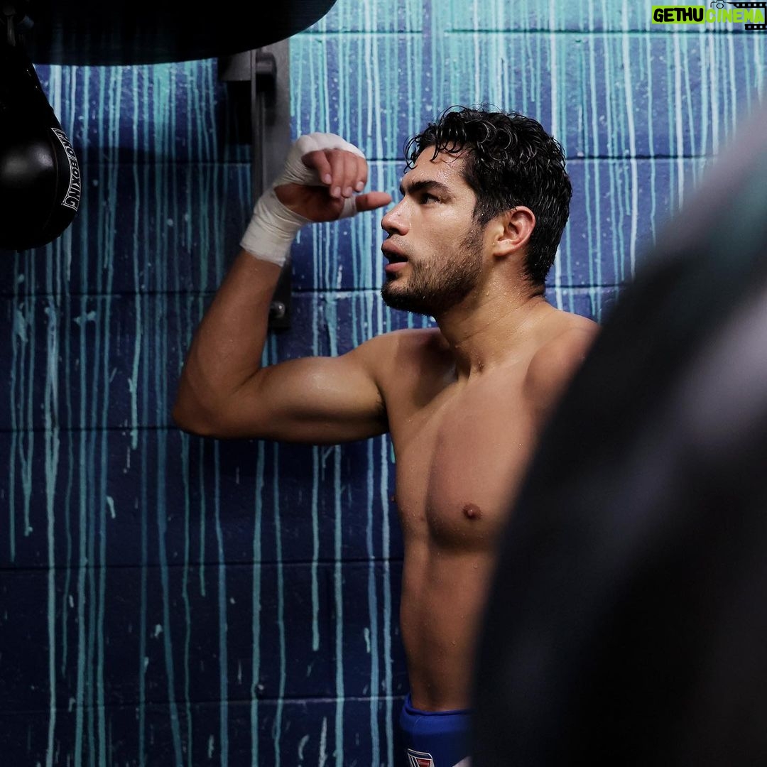 Gilberto RamΓrez Instagram - Mi lugar feliz π―π²π½π₯. - My happy place π―π²π½π₯. #boxing #boxeo #fighter #mazatlan #mexico