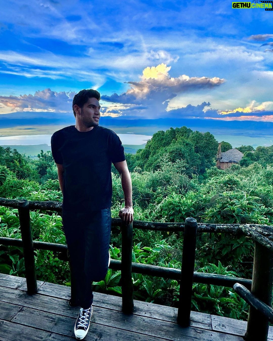 Gilberto Ramírez Instagram - Gran parte de la felicidad depende de la forma en la que elegimos ver el mundo. Ser feliz es una decisión.