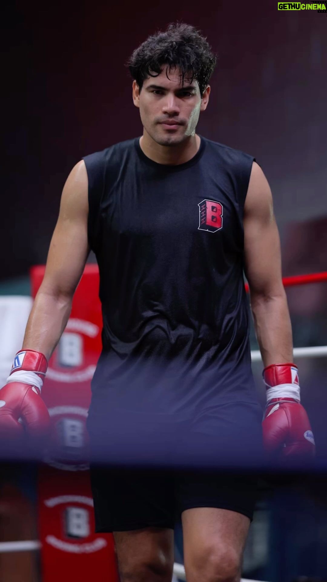Gilberto Ramírez - 149.9K Likes - Todos nuestros sueños se pueden hacer realidad si tenemos el coraje de perseguirlos 💯🇲🇽🥊. #zurdo
-
All our dreams can come true if we have the courage to pursue them 💯🇲🇽🥊. #champ @wbaboxingofficial @daznboxing @goldenboy @zurdopromotions