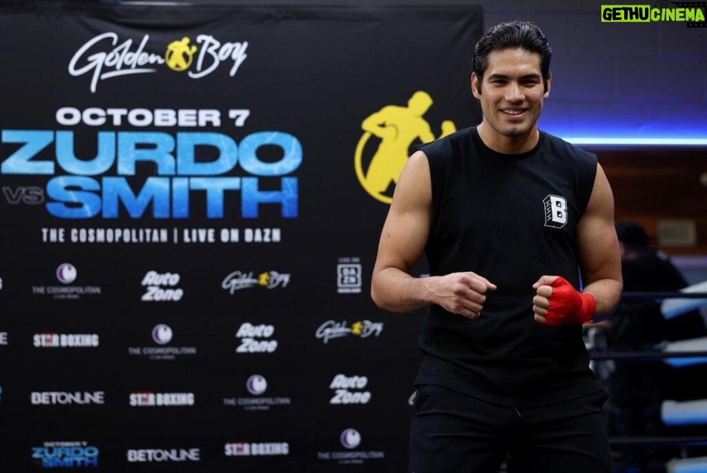 Gilberto Ramírez Instagram - Media day @BrickhouseBoxingClub 🥊. October 7th @cosmopolitan_lv in Las Vegas, NV 🎰. @daznboxing @goldenboy @zurdopromotions #zurdosmith #boxing #boxeo #lasvegas #mazatlan