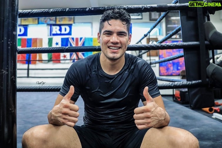 Gilberto Ramírez - 56.7K Likes - Estaré de regreso en el cuadrilátero pronto, esperen noticia. 👊