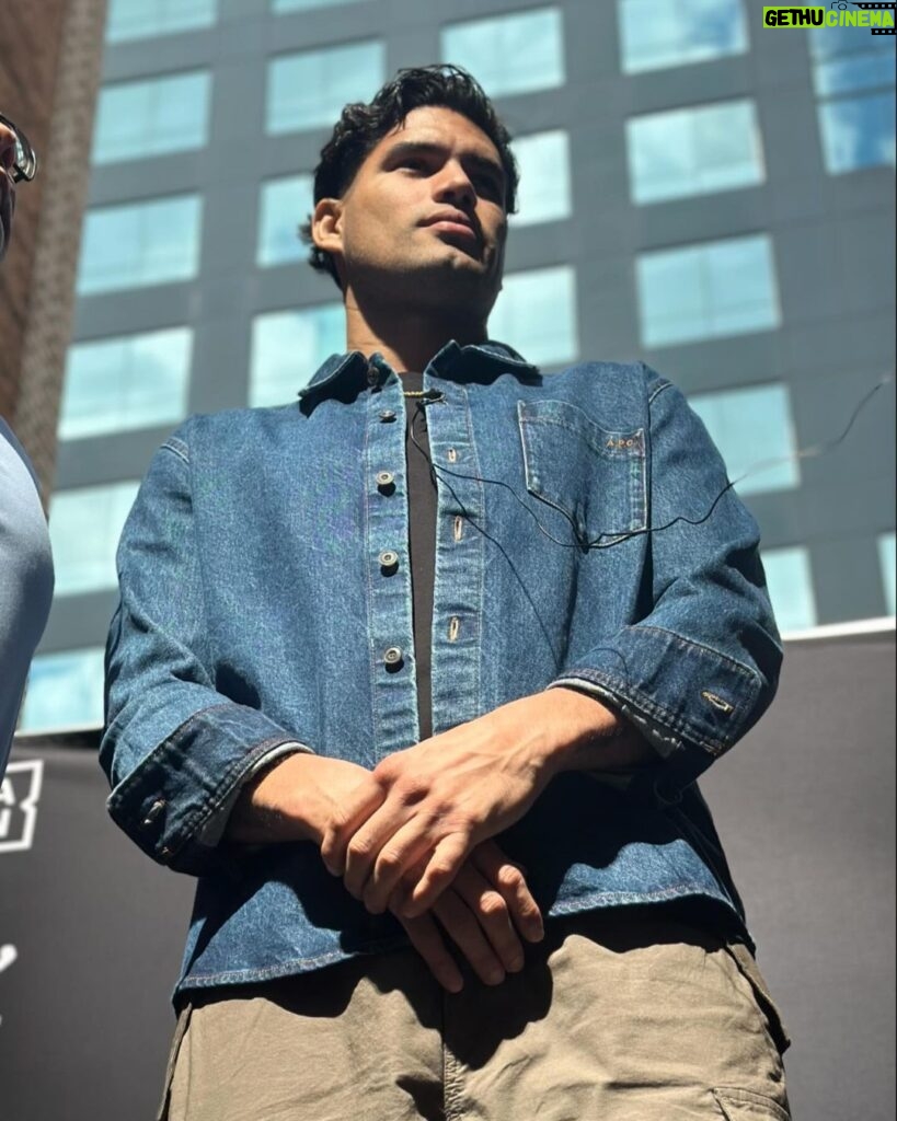 Gilberto Ramírez Instagram - Standing on business 💯🇲🇽🥊. #AndTheNew #MPLV