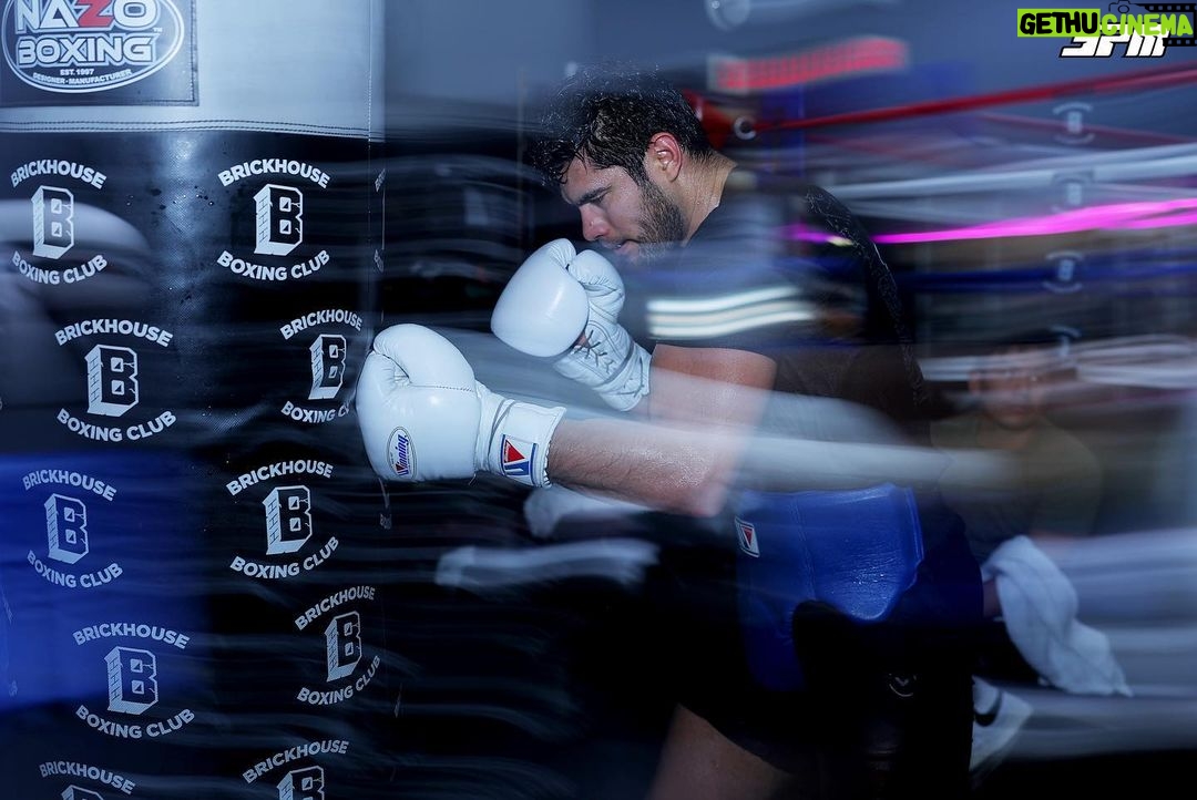 Gilberto Ramírez Instagram - No retreat. No surrender. March 18th, 2023 💯🇲🇽🥊. #zurdo #goldenboy #dazn