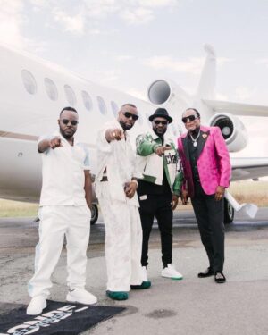 Gims Instagram - Challenger Falcon Citation 🛩️ 

@codepukstudio 📸
@tresor.djuna 
@satyofficiel