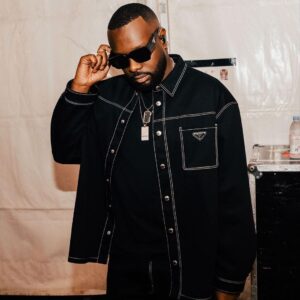 Gims Instagram - "a l’école j’veux pas y retourner, ils veulent m’apprendre à vivre comme eux, mais on ne rempli pas un verre retourné"

📸 @codepukstudio