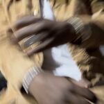 Gims Instagram - GIMS X LOSSA LOCO C’est disponible ⚔️👑⚔️