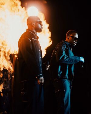 Gims Instagram - "Papa m’a dit juste avant que tu naisses, y’avait des corbeaux des présages funestes…"

@ashbecity #summertour @dadju @codepukstudio 📸