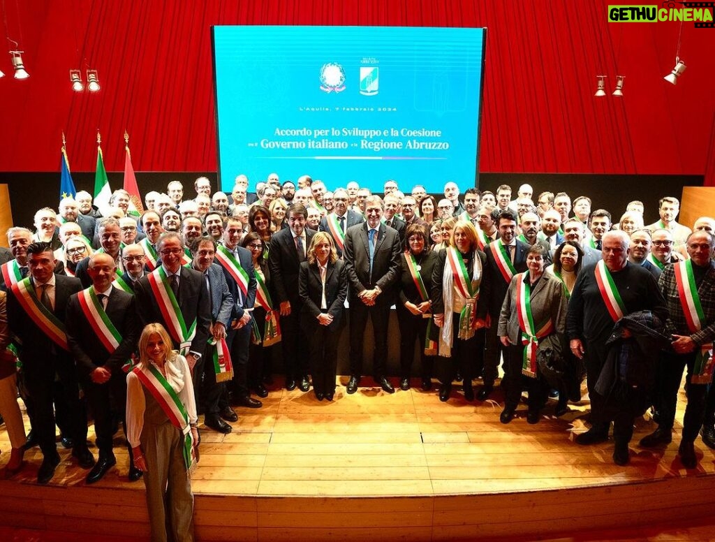 Giorgia Meloni Instagram - L’Aquila, firma dell’Accordo per lo Sviluppo e la Coesione tra il Governo e la Regione Abruzzo.