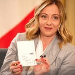 Giorgia Meloni Instagram - La cartolina che spedirei a tutti gli italiani.