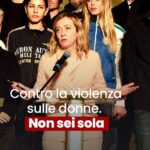 Giorgia Meloni Instagram - Siamo libere, e nessuno può toglierci quella libertà, nessuno può pensare che siamo nel loro possesso. Nella Giornata internazionale per l’eliminazione della violenza contro le donne, voglio dire alle donne italiane che non sono sole, e che quando hanno paura 1522 è il numero da chiamare, in qualsiasi momento, per avere aiuto immediato. Perché le leggi ci sono, le Istituzioni ci sono, compatte, per prevenire e combattere l'abominio della violenza contro le donne, dello stalking, del femminicidio. Grazie ai ministri e agli sportivi che ieri ci hanno aiutato a ribadire questo concetto. Dall'inizio del nostro mandato abbiamo svolto un'importante azione che riguarda gli strumenti di prevenzione e sicurezza. E non ci fermeremo.