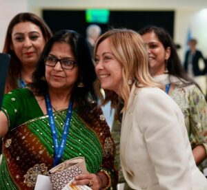 Giorgia Meloni Instagram - #COP28: in questa due giorni sono stati fatti passi avanti concreti che dimostrano il senso di responsabilità delle tante Nazioni che ne hanno preso parte. È la COP più partecipata di sempre per quanto riguarda i capi di Stato e di governo. Complimenti alla presidenza emiratina che si è molto spesa per la riuscita e il successo di questo importante appuntamento.