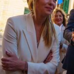 Giorgia Meloni Instagram - Finanziamenti alle ONG? Ogni Nazione si assuma la responsabilità delle proprie scelte in tema di immigrazione. Noi chiediamo che i migranti trasportati da una nave ONG debbano essere accolti dallo Stato di bandiera di quella nave. Perché non si può fare la solidarietà con i confini degli altri.