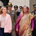 Giorgia Meloni Instagram - Oggi ho avuto il piacere di ricevere a Palazzo Chigi Sheikh Hasina, Primo Ministro del Bangladesh, a ridosso del 50° anniversario delle relazioni diplomatiche tra le nostre Nazioni. Un incontro che, oltre a consentire uno scambio di vedute sull'andamento delle relazioni bilaterali, sulle principali questioni internazionali di interesse comune e sulla gestione dei flussi migratori, ha permesso di sottolineare il concreto rafforzamento dei rapporti tra Italia e Bangladesh, grazie anche a due nuove intese nei settori culturale ed energetico.