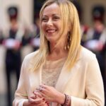 Giorgia Meloni Instagram - Le stime a rialzo del Fondo Monetario Internazionale sul Pil dell'Italia confermano l'efficacia della politica economica del Governo e ci spronano ad andare avanti su questa strada e fare ancora meglio. L'Italia nel 2023 crescerà più di Germania e Francia e più della media dell'eurozona. Sono risultati che costituiscono la base per la prossima legge di Bilancio, alla quale stiamo già lavorando. In uno scenario complesso continueremo a coltivare la linea dello sviluppo e della prudenza, dello slancio e della stabilità dei conti. L'Italia dimostra di essere resistente e dinamica. Le imprese e le famiglie hanno dato una risposta straordinaria.