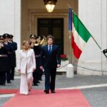 Giorgia Meloni Instagram - Oggi ho accolto a Palazzo Chigi il Presidente della Repubblica Argentina @javiermilei. Un incontro positivo nel quale abbiamo dialogato sullo sviluppo di nuovi partenariati in settori chiave per le nostre economie come l’energia, le infrastrutture e l’agroalimentare. Italia e Argentina vantano un profondo legame storico e culturale che auspichiamo possa proseguire per una rinnovata cooperazione in diversi ambiti.