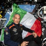 Giorgia Meloni Instagram - Congratulazioni al Colonnello Walter Villadei, rientrato sulla Terra dopo oltre due settimane di permanenza sulla Stazione Spaziale Internazionale con la Missione Axiom Space-3. Lo ringrazio per aver testimoniato, con orgoglio ed entusiasmo, la partecipazione delle Istituzioni italiane e di tutta la comunità scientifica, accademica ed industriale alle numerose attività di ricerca condotte sulla Stazione Spaziale. Con la consapevolezza che ciascuna di queste attività contribuirà a rafforzare il ruolo dell’Italia nell’ambito dell’economia spaziale e a promuovere le eccellenze che la nostra Nazione è in grado di esprimere.