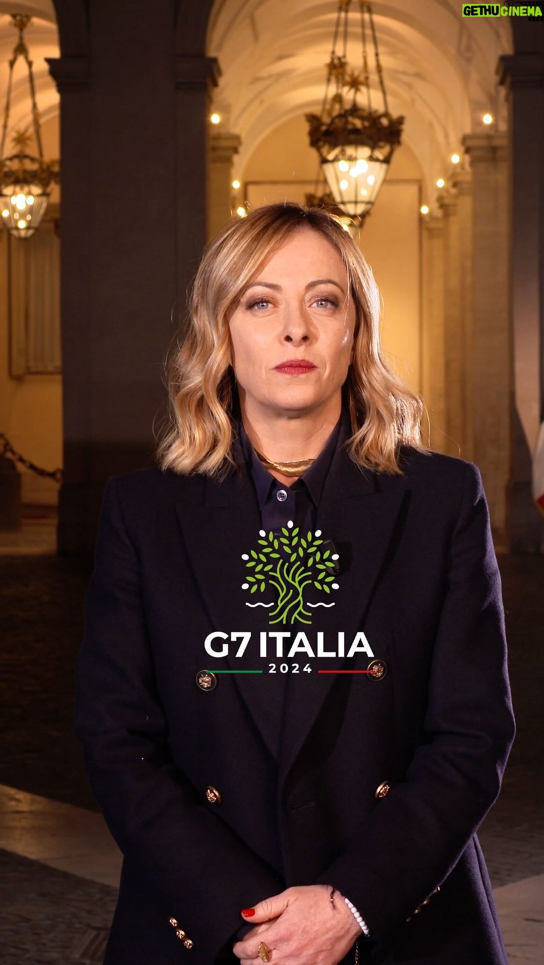 Giorgia Meloni Instagram - Il 1° gennaio 2024 l’Italia ha assunto la Presidenza del G7: abbiamo una grande responsabilità sulle nostre spalle e noi intendiamo onorarla al meglio delle nostre possibilità, dimostrando ancora una volta quanto l’Italia sia capace di tracciare la rotta.