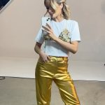 Giovanna Chaves Instagram - Pirando nesse look da @debrandoficial 🕺🏼⭐️ marca cool, jovem e ++ descolada que tem! Olhem o instaaa e me contem se amarem tanto quanto eu hihi