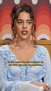 Giovanna Ewbank Instagram - AAAAAI QUE DELÍCIA O SURUBAUM! 🫦 ESTAMOS NO ARRR! Clica no link da BIO e vem conferir o episódio de estreia com essas duas convidadas maravilhosasss @juliette e @amarinasena! 🔥 Falamos de arte, música, sexo, relacionamento, amizade e tudo que vocês amaaaam saber! ❤️‍🔥 Ah! E não se esqueça: toda terça-feira, às 19h, teremos um episódio novo do #Surubaum no @gioh_oficial! Não esquece de se inscrever lá e ativar o sininho ein!✨ #canalgioh #giohnoyoutube #estreiasurubaum #surubaumcomjulietteemarinasena
