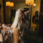 Giovanna Grigio Instagram - Chewie came last night 🤎 #StarWarsnoBaile #StarWarsbr @starwarsbr styling: @carlosesser assistência: @miriccardi @maiconvechii look and hair: @ronymatosperucas beauty: @angel__moraes foto: @eropds joias: @andreacontioficial sapato: @aubottier ilustrações: Ana Paula Miranda camareira: Daniela Santos @danytavarescomunicacao @actorsearts