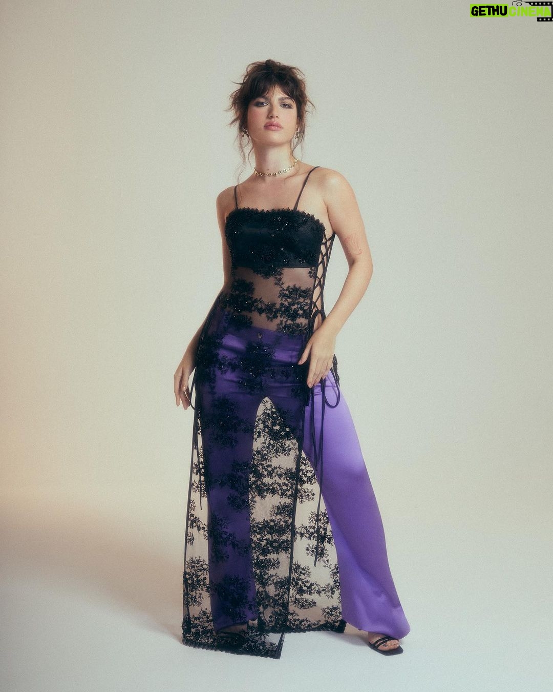Giovanna Grigio Instagram - @glamourbrasil đ€ i love it Foto: @robertoamartini assistĂȘncia: @gvazguimaraes Styling: @marinaaaaaaaaaaaaaa_ assistĂȘncia: @maryvii_ Beauty: @mauromarcos assistĂȘncia: @euotavioh @danytavarescomunicacao @actorsearts