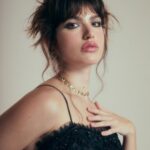 Giovanna Grigio Instagram - @glamourbrasil 🤍 i love it Foto: @robertoamartini assistência: @gvazguimaraes Styling: @marinaaaaaaaaaaaaaa_ assistência: @maryvii_ Beauty: @mauromarcos assistência: @euotavioh @danytavarescomunicacao @actorsearts