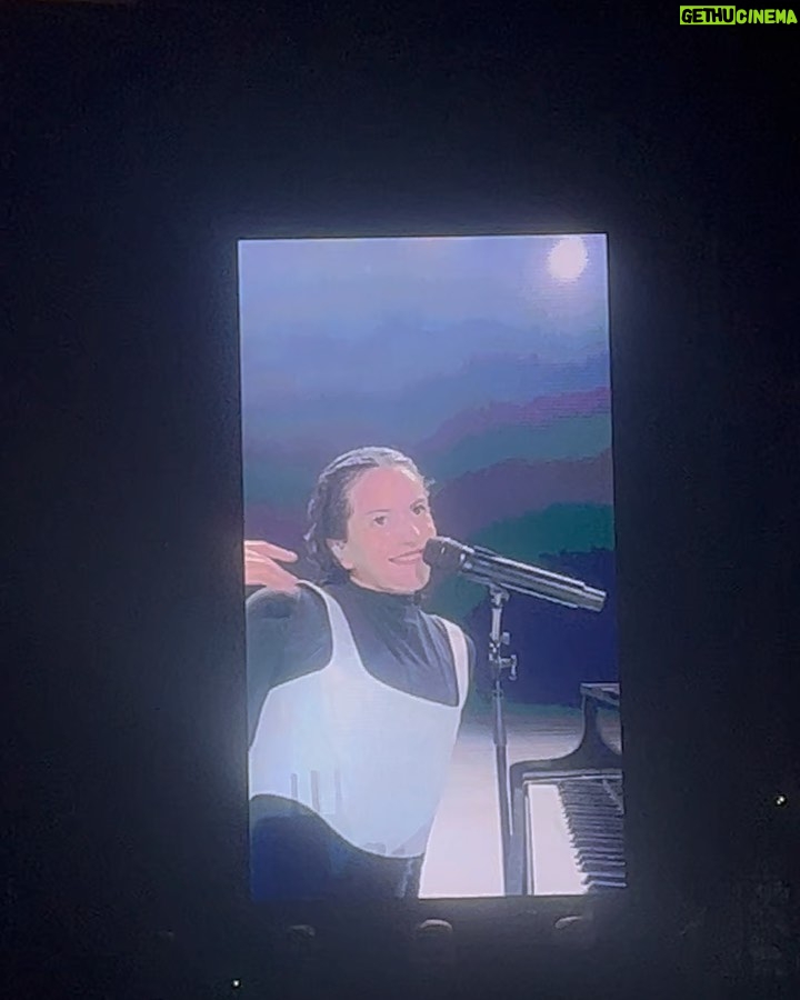 Giovanna Grigio Instagram - porque ayer fue so so so so so so good ⭐️ @gabimedvedovski