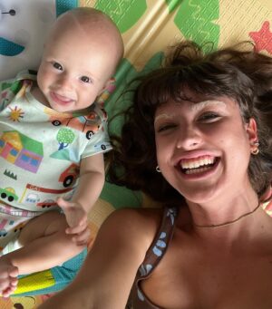 Giovanna Grigio Instagram - quando nascem dois bebês, nascem duas titias ♥️ 

Mel e Bento, amores das titias, agora vocês vão ter que me aguentar!