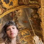 Giovanna Grigio Instagram - Meu lance é sair por aí fingindo que eu sou princesa :) Château de Versailles
