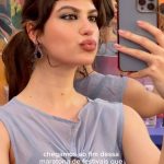 Giovanna Grigio Instagram - Uma jornada inesquecível de música, cultura e beleza com @naturabroficial. Cada batida, cada cor, cada cheiro, cada riso, e cada momento mágico é uma celebração da vida! Aproveitei muito, mas sem abrir mão de me cuidar e me expressar como eu sou! 🎵✨ #NosEncontramosNaMusica #NaturaFestivais”