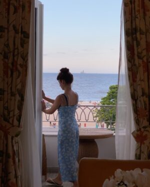 Giovanna Grigio Instagram - passei os dias mais lindos no @belmondcopacabanapalace , que delícia poder viver de perto esse pedacinho da história do Rio, que me recebeu tão bem e que eu já posso chamar de casa! 🤍 #100docopa