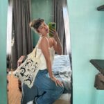 Giovanna Grigio Instagram - Merci beaucoup @babel.belleville por me receberem com tanto carinho! delícia saber que tenho um lugar tão charmoso pra chamar de casa em Paris🤍 Babel Belleville