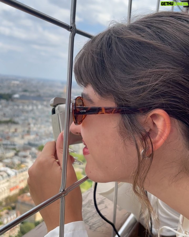 Giovanna Grigio Instagram - Voilà, c’est comme ça 🤍 Tour Eiffel