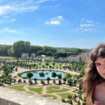 Giovanna Grigio Instagram – Meu lance é sair por aí fingindo que eu sou princesa :) Château de Versailles