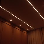 Giovanna Grigio Instagram - se tem uma coisa que eu aprendi fazendo a decoração da casa nova, foi que a iluminação é a parte mais importante na hora de trazer vida aos ambientes. A @nordecoroficial foi responsável por toda a iluminação de casa, nem couberam todos os detalhes lindos aqui, porque são muitos! Eu sempre curti mais uma iluminação quente e estávamos atrás de um design descolado! E com certeza ficou tudo do jeitinho que a gente queria 💛 Iluminação: @nordecoroficial Gestão de Projetos: @jackiebritto @modacom__ Projeto: @steinruiz Reforma: @2rconstrucaoereforma