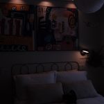 Giovanna Grigio Instagram - se tem uma coisa que eu aprendi fazendo a decoração da casa nova, foi que a iluminação é a parte mais importante na hora de trazer vida aos ambientes. A @nordecoroficial foi responsável por toda a iluminação de casa, nem couberam todos os detalhes lindos aqui, porque são muitos! Eu sempre curti mais uma iluminação quente e estávamos atrás de um design descolado! E com certeza ficou tudo do jeitinho que a gente queria 💛 Iluminação: @nordecoroficial Gestão de Projetos: @jackiebritto @modacom__ Projeto: @steinruiz Reforma: @2rconstrucaoereforma