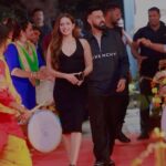 Gippy Grewal Instagram - Jatt Nuu Chudail Takri Mumbai Screening ❤️ Milde Aa Kal Nu Cineme Ghran Ch #jattnuuchudailtakri in cinemas tomorrow 🤗 Advance booking are open now Book your tickets 🥰