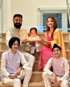 Gippy Grewal Instagram - Shukar Dateya 🙏