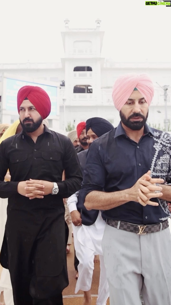 Gippy Grewal Instagram - ਸੱਚੇ ਪਾਤਸ਼ਾਹ ਮੇਹਰ ਕਰਿਓ…🙏
