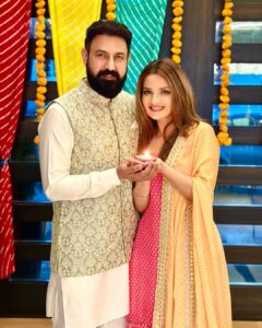 Gippy Grewal Instagram - Shukar Dateya 🙏