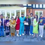 Gippy Grewal Instagram - Carry On Jatta franchise is back with a new twist 😎 Panorama Studios & Humble Motion Pictures Presentation “Carry On Jattiye”💃 Shoot begins in London 🙏🏻 @gippygrewal @sargunmehta @jasminbhasin2806 @whosunilgrover @jaswinderbhalla @officialnasirchinyoti @nirmalrishiofficial @officialrupinderrupi @smeepkang @panorama_studios @humblemotionpictures @ravneetgrewalofficial @kumarmangatpathak @abhishekpathakk @chhatwanimurli @sanju_r_joshi @kambojsukha @bhana_l.a @vinodaswal13 @hardeepdullat13 @divaydhamija @antrikshantrix @mehtaman_ @hashtagstudiosuk