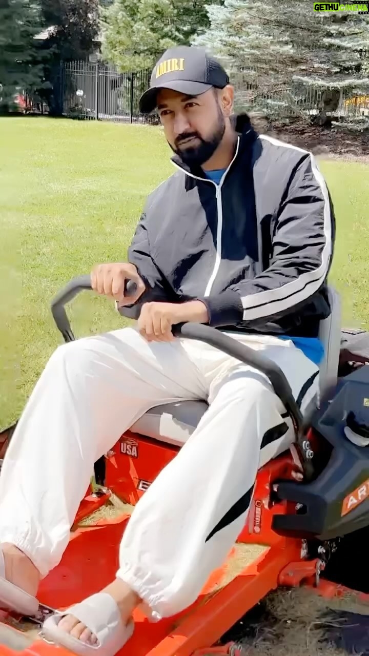 Gippy Grewal Instagram - Sagar Di Vahuti Naal koi laina dena nahi 🤣 Just for fun 👌