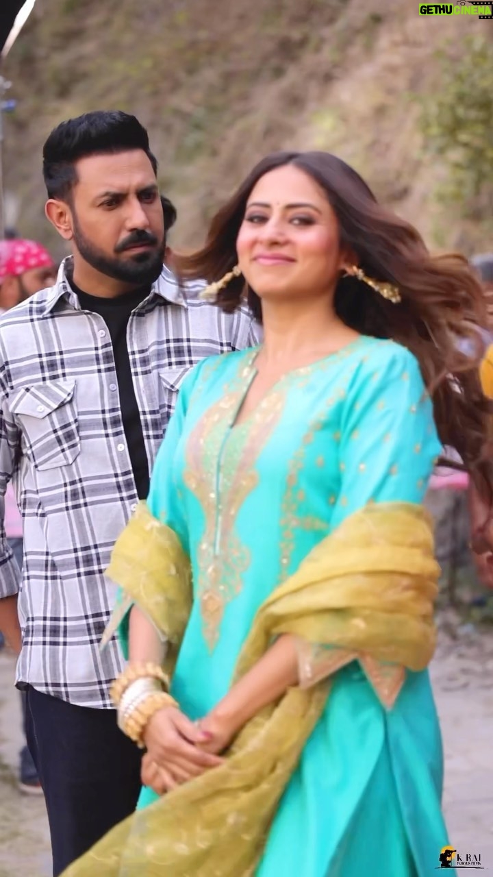 Gippy Grewal Instagram - Jatt nu chudail takri 😃👻 13th October in theatres near you . @amritamby @deedargillofficial #arvindermand @jaani777 @arvindrkhaira @dreamiyata @desimelodies