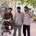 Gippy Grewal Instagram - 2 Dil bande de 🤣🤣🤣 #gippygrewal @ravindermand1 @amritamby