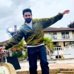 Gippy Grewal Instagram - Je yaar ni banauna goriye, mainu Jhaanjar bana le pair di ❤️ #honeymoonon25thoct #gippygrewal @jasminbhasin2806 @bpraak @jaani777 @amarpreetchhabra @nareshkathooria @tseries.official @tseriesfilms @bawejastudios @vicky_bahri