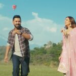 Gippy Grewal Instagram - JATT NU CHUDAIL TAKRI 1st song Parindey out now ❤️ *JATT NU CHUDAIL TAKRI 15th March 2024, In Theatres Near You…* @sargunmehta @gippygrewal @amberdeepsingh @roopigill_ @vikas.vashisht @bpraak @jaani777 @arvindrkhaira @ravidubey2312 @dreamiyata @desimelodies @omjeegroupofficial @munishomjee @avvysra @harmanranitatt @naman.on.keys @navneetmiser @bnsharma_official @nirmalrishiofficial @ravindermand1 @deedargillofficial @iseemakaushal @amritamby @srmanjain @rohitdhimaneditor @impressivedesignstudio @arvindchoreographer @chaupal_app @pitaaratv @speedrecords @rocketgrowpromotionwale #jattnuchudailtakri #gippygrewal #sargunmehta #roopigill #desimelodies #dreamiyata #punjabimovie #omjeegroup